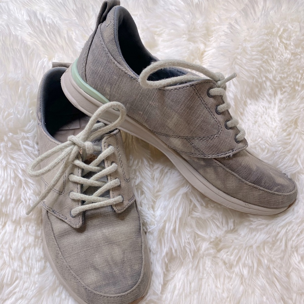 Reef Gray Canvas Lace-Up Sneaker Size 6